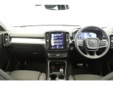 XC40 B4 AWD モメンタム 4WD 