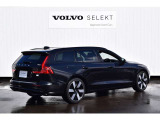 ◆バック/万が一を考え、安全性を重視する方に選ばれているVOLVO車。ドアを開閉するとその重み・厚みに驚くはず