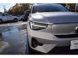 ◆ヘッドライト/VOLVOの代名詞ともいえるTシェイプのライトは、北欧神話のトールハンマーをイメージした意匠です