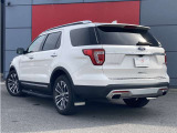 エクスプローラー タイタニアム 4WD 