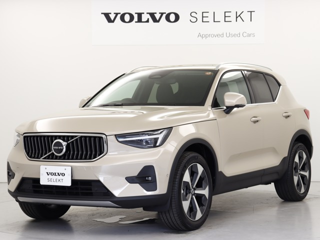 XC40 ウルトラ B4 AWD 4WD 