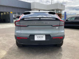 ◆バック/万が一を考え、安全性を重視する方に選ばれているVOLVO車。ドアを開閉するとその重み・厚みに驚くはず
