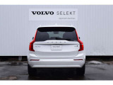 ◆バック/万が一を考え、安全性を重視する方に選ばれているVOLVO車。ドアを開閉するとその重み・厚みに驚くはず