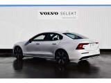 ◆バック/万が一を考え、安全性を重視する方に選ばれているVOLVO車。ドアを開閉するとその重み・厚みに驚くはず