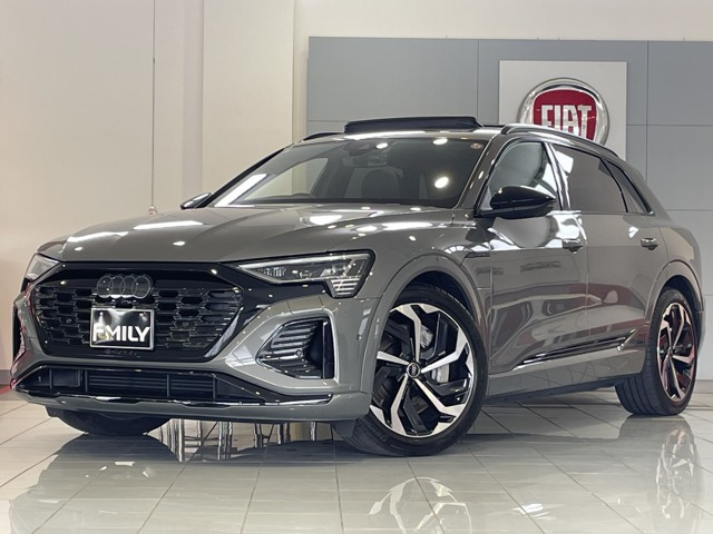 Q8 e-tron 55 クワトロ Sライン 4WD 