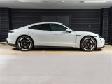タイカン 4S パフォーマンスバッテリー 4シート 4WD 