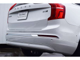 ◆バック/万が一を考え、安全性を重視する方に選ばれているVOLVO車。ドアを開閉するとその重み・厚みに驚くはず