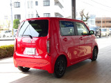 とてもキレイなカラーとなっております。ぜひ現車にてご確認くださいませ