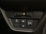 ハンドルの右側にはETCがついています。その下にはヘッドライトレベライザーやHondaセンシング用の、VSA(ABS+TCS+横滑り抑制)解除スイッチなどを装備しています。