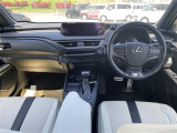 UX 250h Fスポーツ 本革シート サンルーフ
