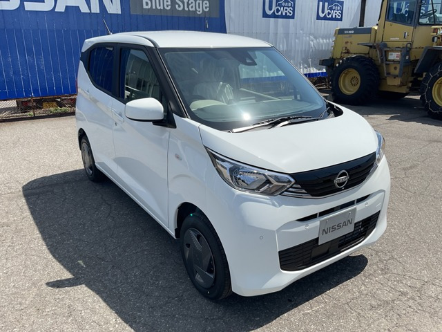デイズ B 4WD 届出済未使用車