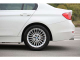 BMW 320dブルーパフォーマンス ラグジュアリー入庫しました!ディーゼルエンジン ナビ バックカメラ ETC レザーシート Bluetooth接続 装備充実の1台です!お気軽にお問い合わせください