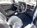 国産車の新車・中古車の販売、部品・用品、各種整備、任意保険など幅広くご対応させていただきます(*^^)v