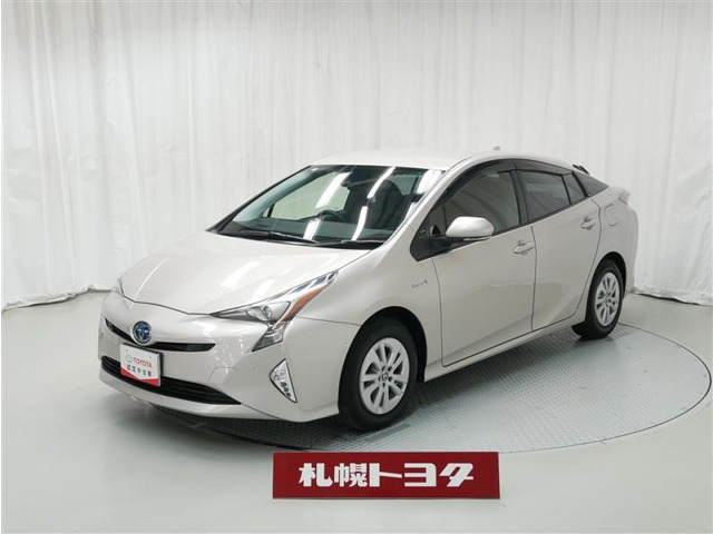 プリウス 1.8 S セーフティ プラス E-Four 4WD 
