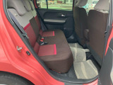 広々とした駐車場をご用意しておりますので、運転が苦手な方でもご安心ください。また、大型の屋根がございますので、雨に濡れることなくご移動できます。
