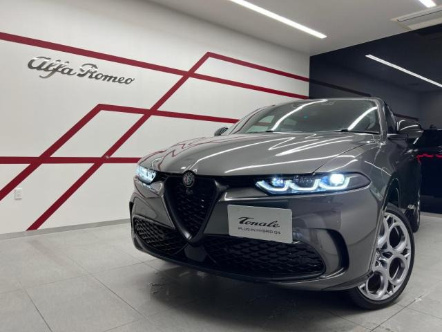 トナーレ プラグインハイブリッド Q4 ヴェローチェ 4WD 