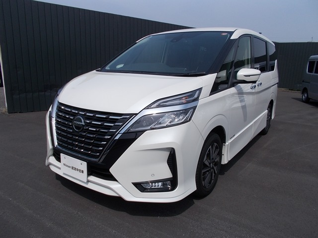 セレナ 2.0 ハイウェイスター V 