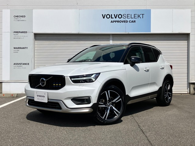 XC40 T4 AWD Rデザイン 4WD 