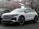 Q4 e-tron 40 Sライン 