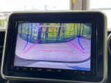 【バックカメラ】駐車時に後方がリアルタイム映像で確認できます。大型商業施設や立体駐車場での駐車時や、夜間のバック時に大活躍!運転スキルに関わらず、今や必須となった装備のひとつです!