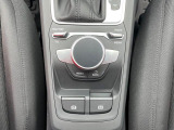 Audiのインテリアはエクステリア同様、優れたデザイン性とクオリティ、そして機能性を兼ね備えております。