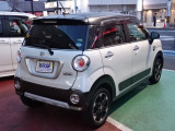 お車選びをお楽しみ頂けるよう、在庫車の展示スペースを十分に確保しております。