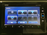 ナビゲーションはフルセグTV対応のGathers純正メモリーナビを搭載しています。Bluetoothオーディオ機能がありますので、スマートフォンなどの音楽も再生できます。