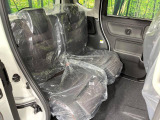 高品質なオリジナルフロアマットもオプションにてご用意しております。お好きなデザインやカラーをお車に合わせて選んでいただくことができます♪