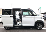 ハンズフリーで開く、両側パワースライドドア☆