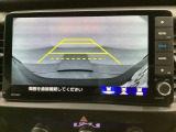 バックでの車庫入れも安心です! リアカメラが付いているバックモニター付のナビを装備しております。操作線もついており距離感も画面から確認できます。