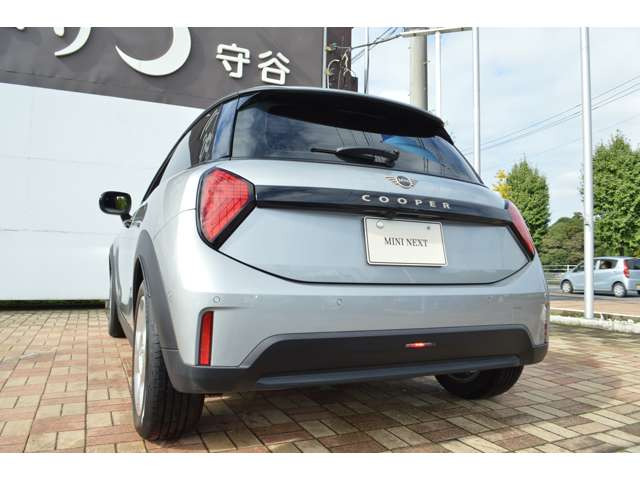 BMW MINI ミニ クーパー C DCT の中古車詳細 (2,000km, メルティング