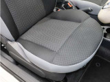 禁煙車ですので焦げや臭いなどはございません。気持良くお乗り頂けます。