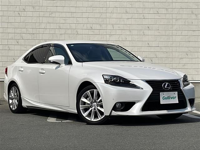 IS 300h バージョンL 本革シート 修復歴無し