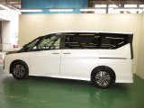 セレナ 1.4 e-POWER ルキシオン 