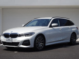 弊社のお車をご覧頂き、ありがとうございます。弊社はBMW正規販売店でございますので、ご納車前点検、お車の保証も車両価格に含まれており、ご納車後も安心してお乗り頂けます。全国にご納車が可能でございます。