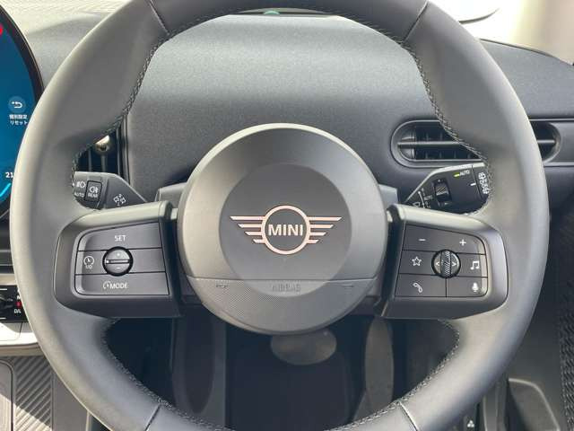 BMW MINI ミニ クーパー C DCT の中古車詳細 (2,000km, メル