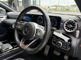 CLAクラス CLA200d AMGライン 本革シート サンルーフ
