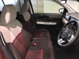 ご覧いただきありがとうございます!安心保証付きの展示車を多数揃えておりますのでお気軽にお尋ねください。