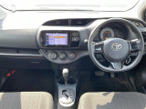ヴィッツ 1.3 F 4WD 4WD 修復歴無し