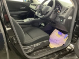 フィット感のあるシート。しっかりと支えてくれるので、長時間の運転を快適にサポートしてくれます。