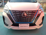 セレナ 1.2 e-POWER ハイウェイスター V 