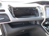 【収納】収納スペース充実◎車検証やティッシュBOXなどすっきり収納できて便利です!!