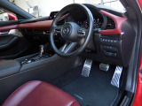 MAZDA3ファストバック 1.8 XD バーガンディ セレクション 