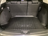 大きな買い物や 遠出の時など、たくさんの荷物が積めますよ。