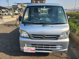 当社では納車前整備や洗車・ルームクリーニングも行っております。