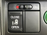 【パワースライドドア】スマートキーや運転席のスイッチでスライドドアの開閉が可能♪電動だから力を入れてドアを開ける必要が無く、小さいお子様でも、重い荷物を持っている時もラクに開け閉めできます♪