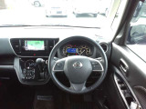 状態も良く内外装ともにきれいなお車となっております。