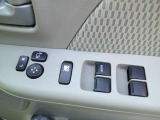 全席パワーウィンドウ&運転席オート機能付きとなっております。