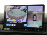 お車選びをお楽しみ頂けるよう、在庫車の展示スペースを十分に確保しております。