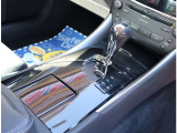【車屋】として、長く車業界に従事した経験豊富なスタッフが多数在籍しております。